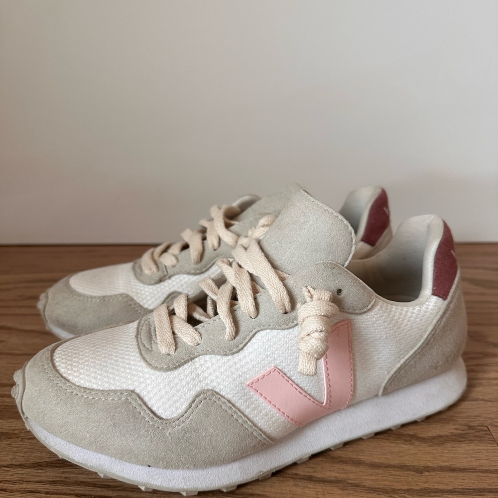 Women’s VEJA Rio Branco SDU Sneakers- SZ. 7